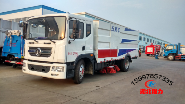 東風(fēng)多利卡D9掃路車（9方清掃車）