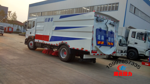 東風(fēng)多利卡D9掃路車（9方清掃車）