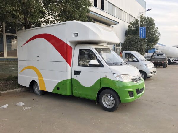 國六開瑞后雙輪售貨車（廂長3.3米）