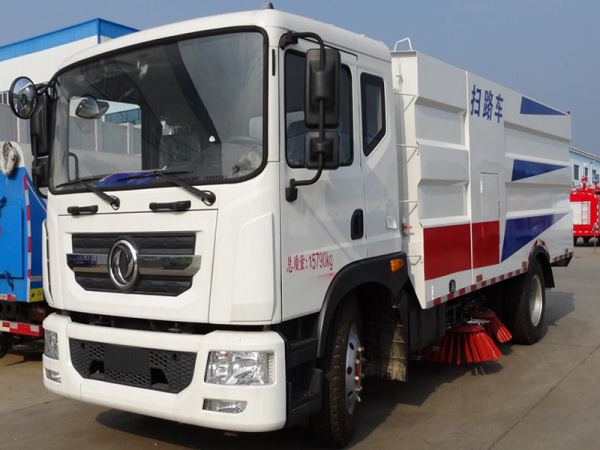 東風(fēng)多利卡D9掃路車（9方清掃車）