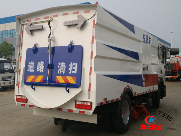 D9掃路車