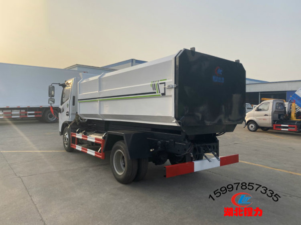 東風(fēng)小多利卡掛桶式垃圾車5方