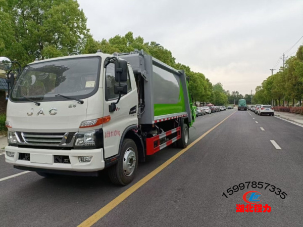 國(guó)六江淮壓縮式垃圾車（9方）