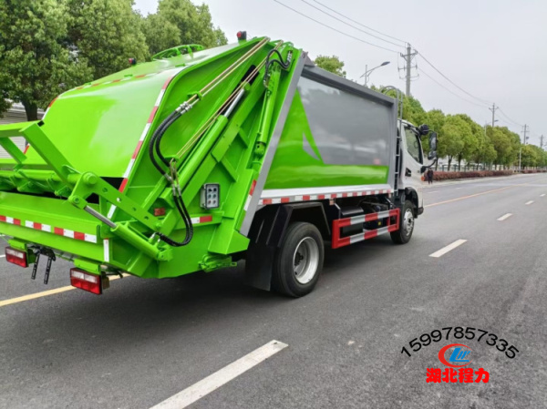 國(guó)六江淮壓縮式垃圾車（9方）