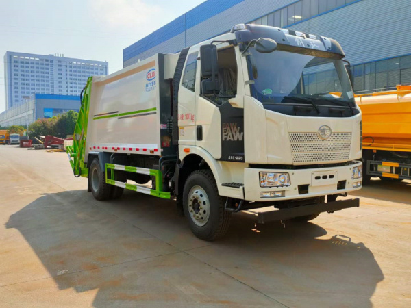 解放壓縮式垃圾車14方